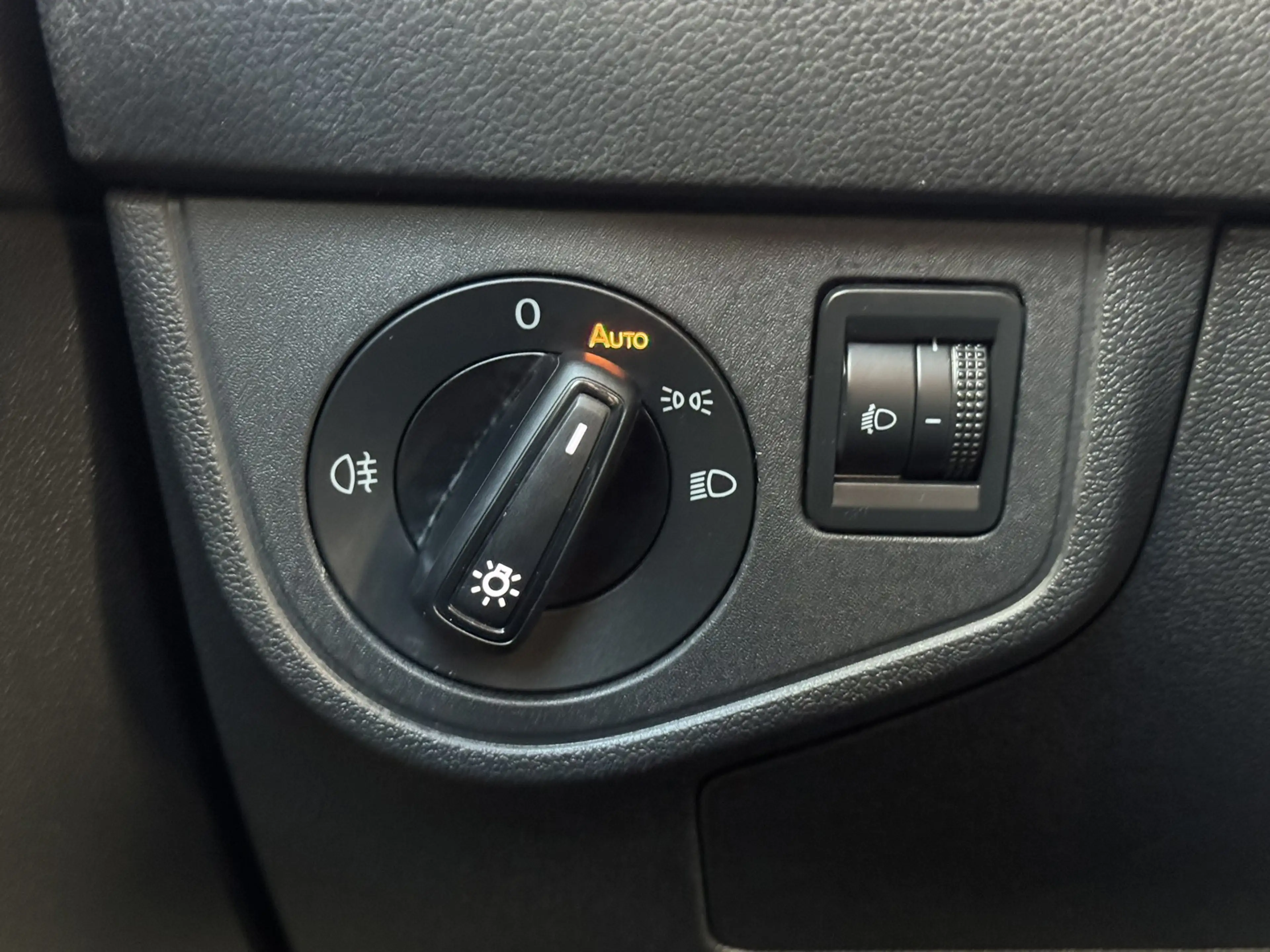 Volkswagen Polo 1.0 TSI Life Edition Carplay Camera Led verlichtin — photo 25