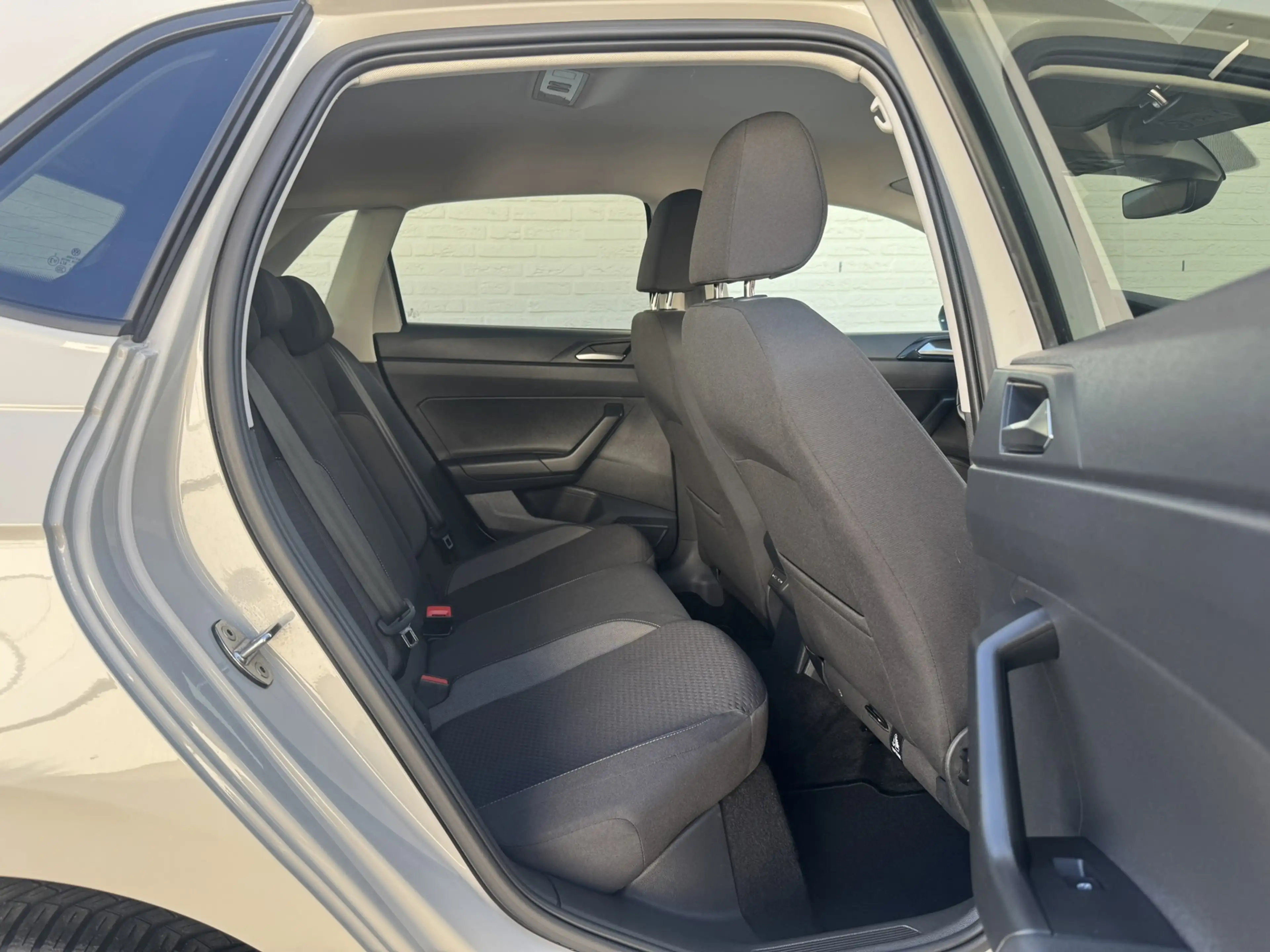 Volkswagen Polo 1.0 TSI Life Edition Carplay Camera Led verlichtin — photo 36