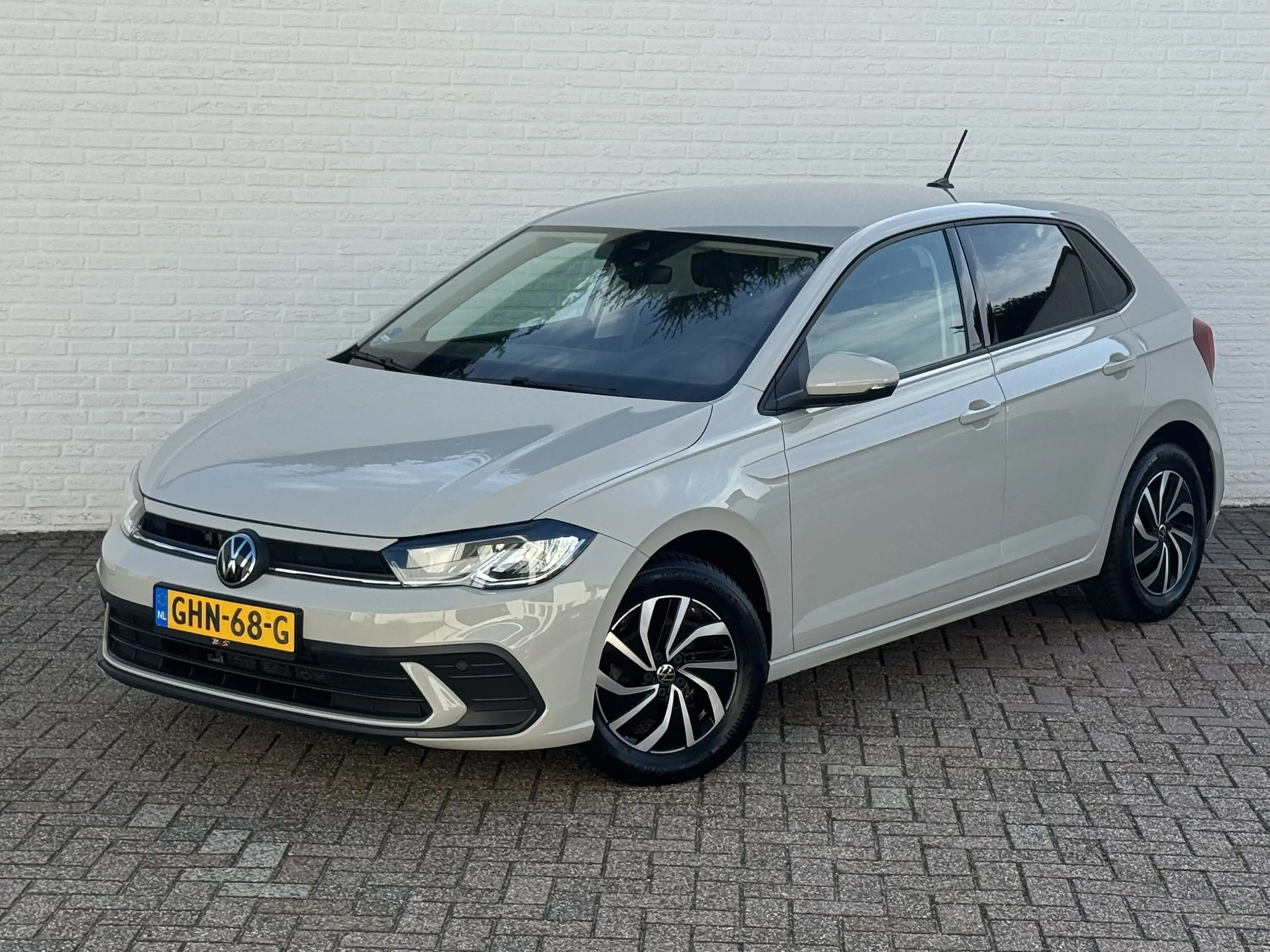 Volkswagen Polo 1.0 TSI Life Edition Carplay Camera Led verlichtin — photo 30