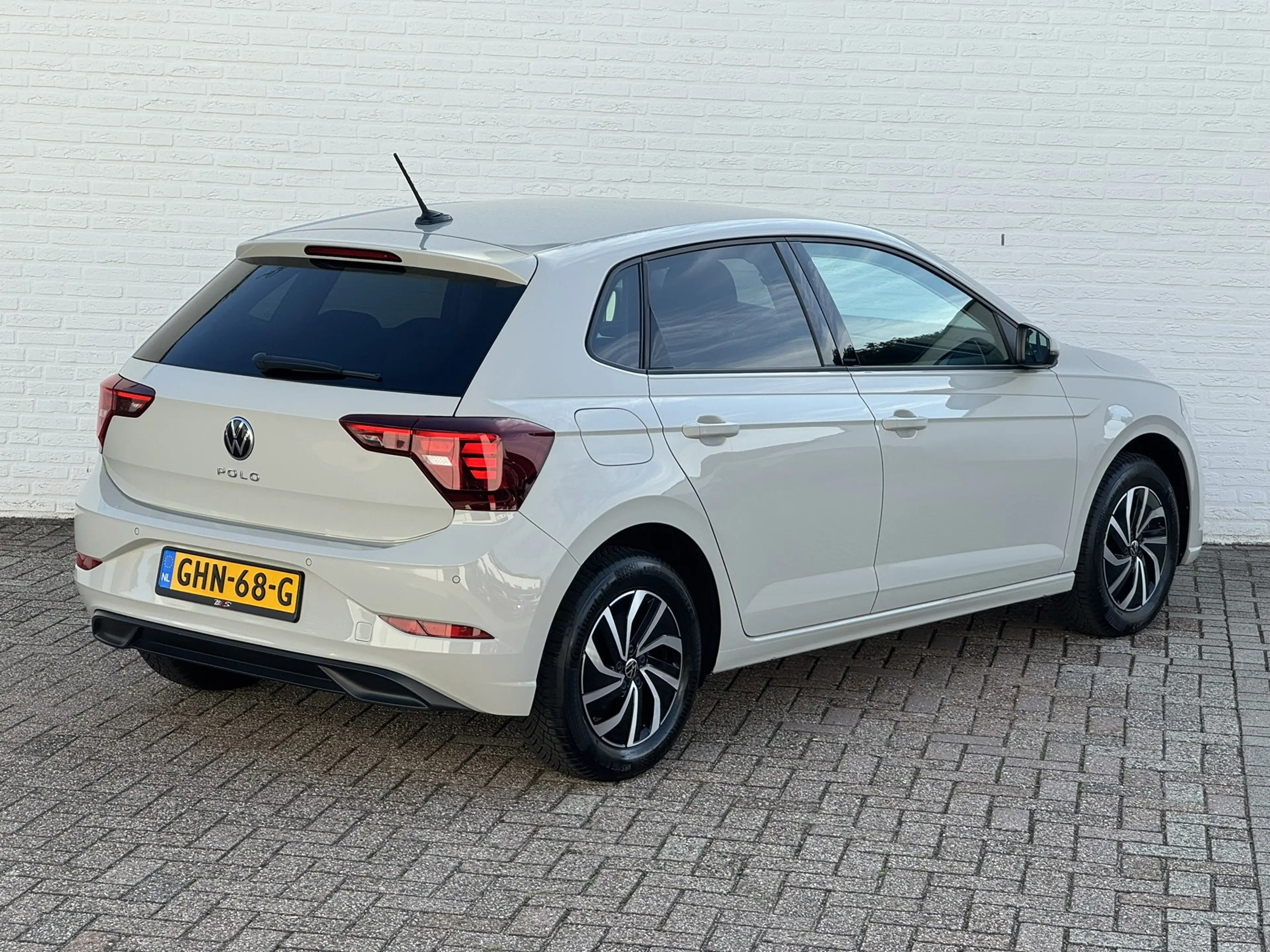 Volkswagen Polo 1.0 TSI Life Edition Carplay Camera Led verlichtin — photo 35