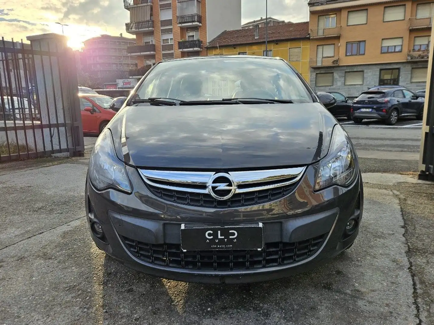 Opel Corsa 1.2 85CV 5 porte GPL-TECH Grigio - 2