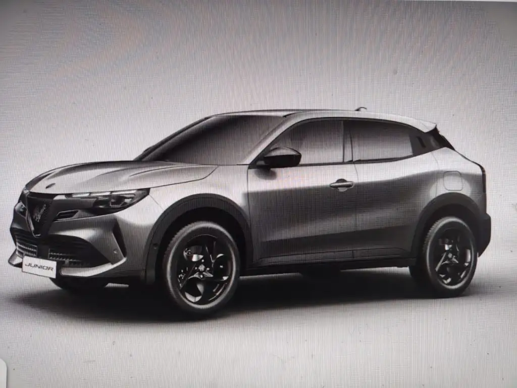 Alfa Romeo Junior 2026 из Европы — купить под ключ