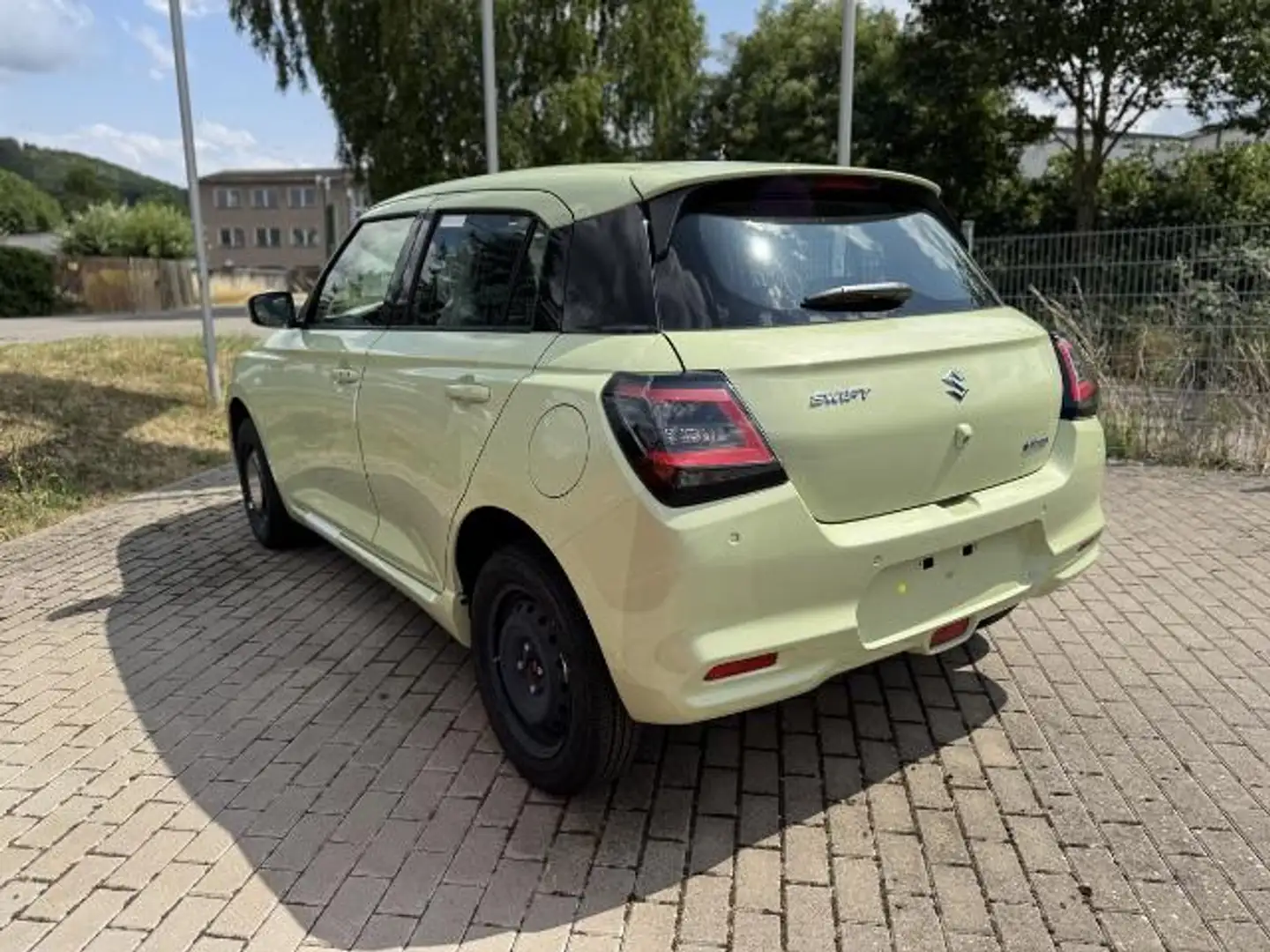 Suzuki Swift 1.2 Dualjet Mild-Hybrid Club ALLGrip Gelb - 2