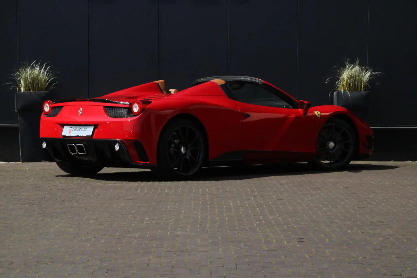 Ferrari 458 4.5 V8 Spider Mansory Красный - 2
