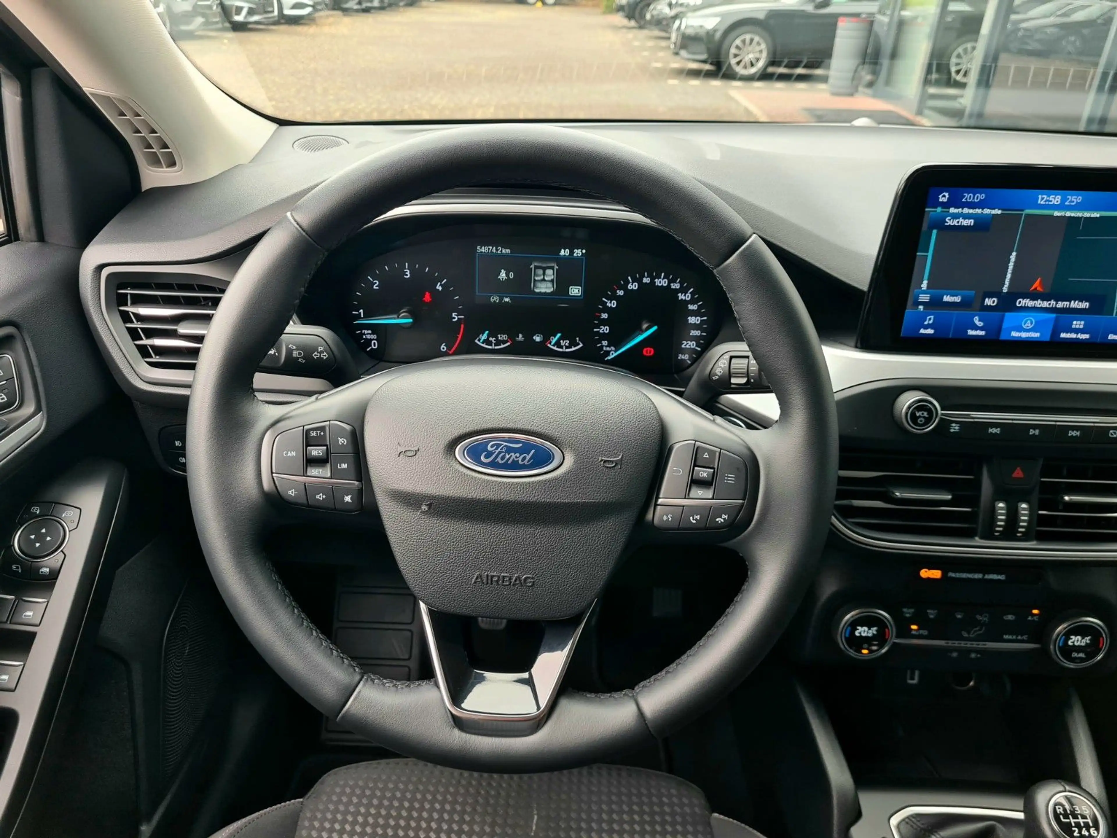 Ford Focus Limo Cool & Connect - NAVI - CAM - — photo 12