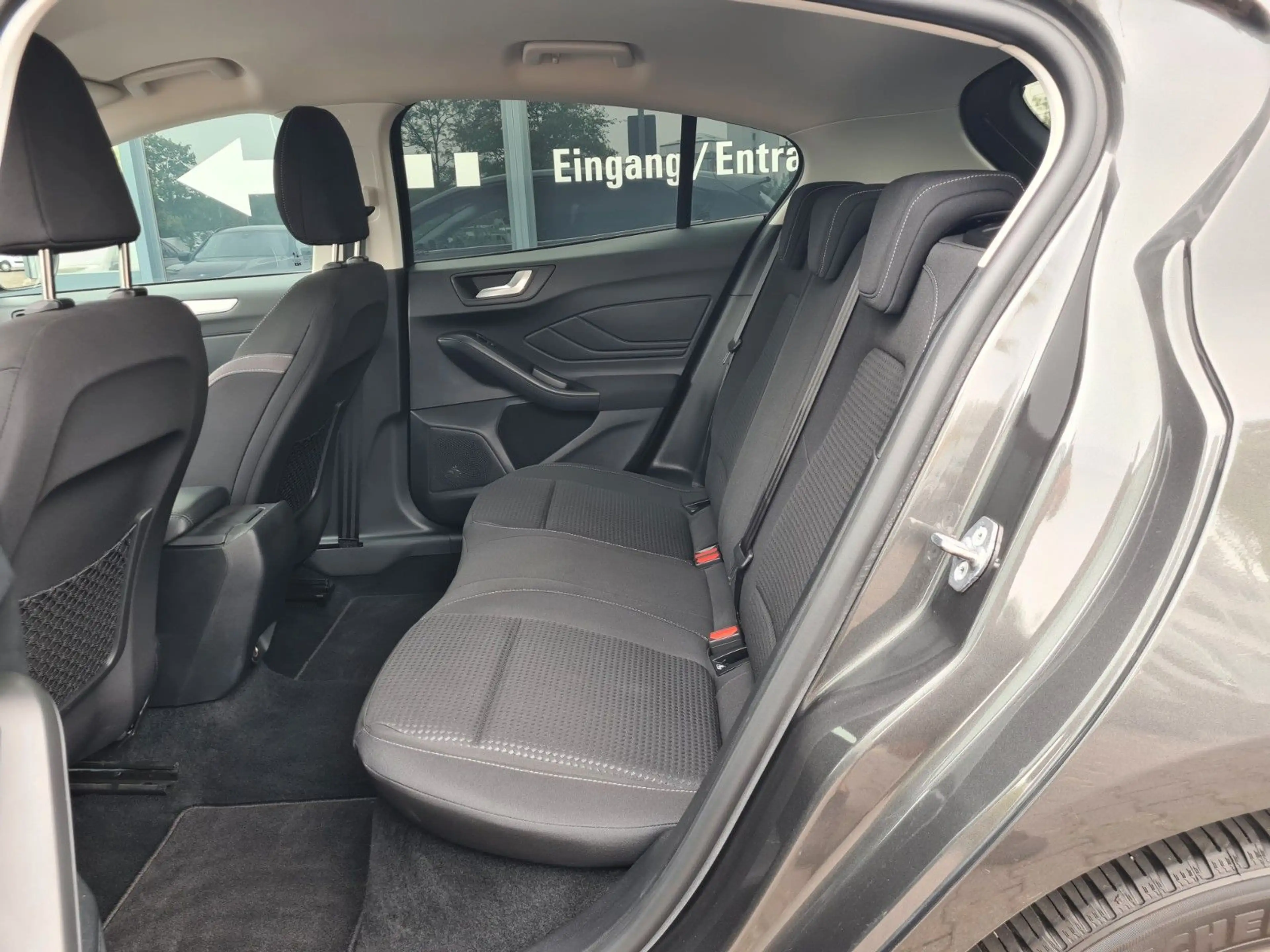 Ford Focus Limo Cool & Connect - NAVI - CAM - — photo 14