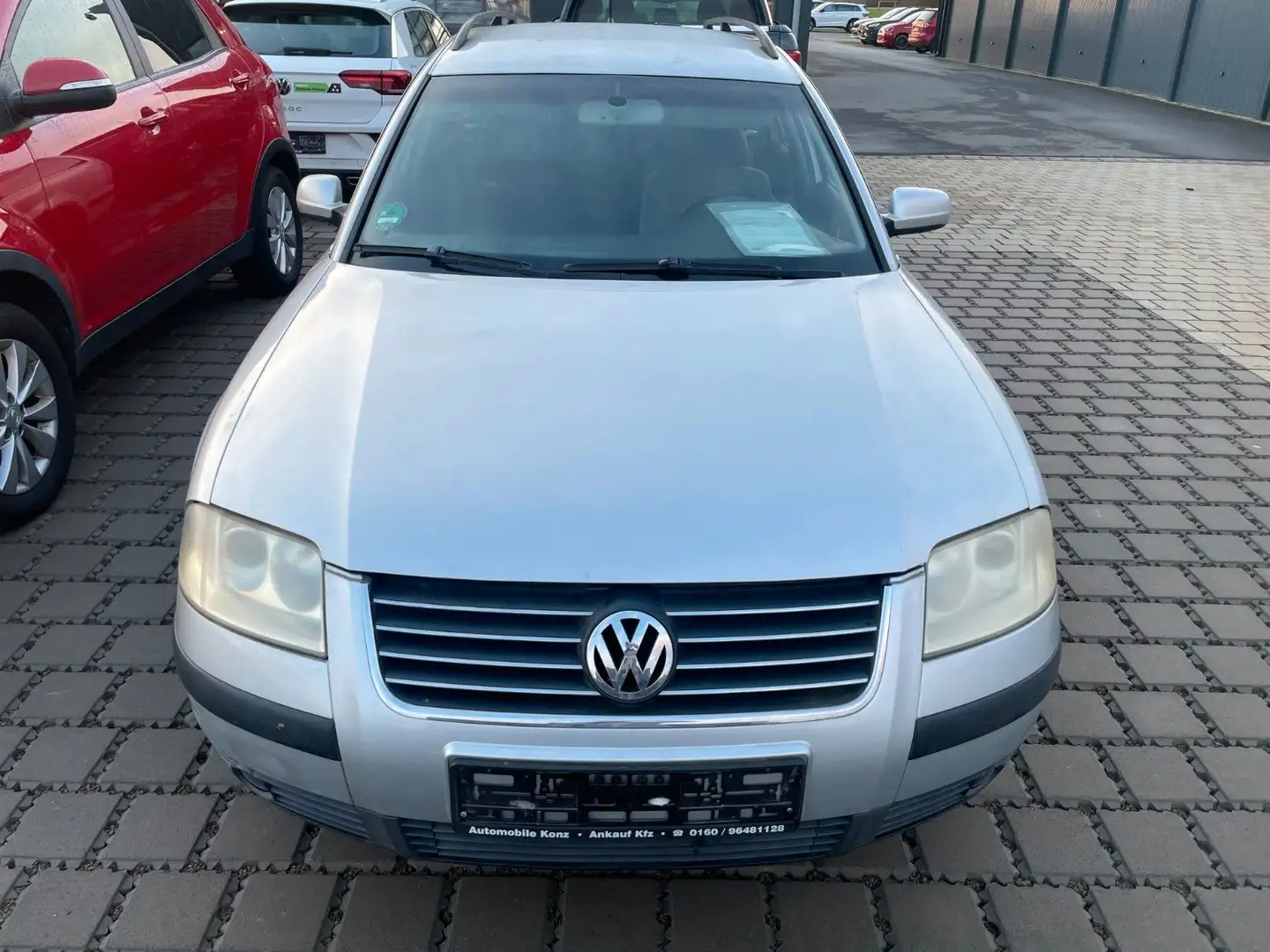 Volkswagen Passat Variant 1,8 AHK Sitzhz Klima Argent - 2