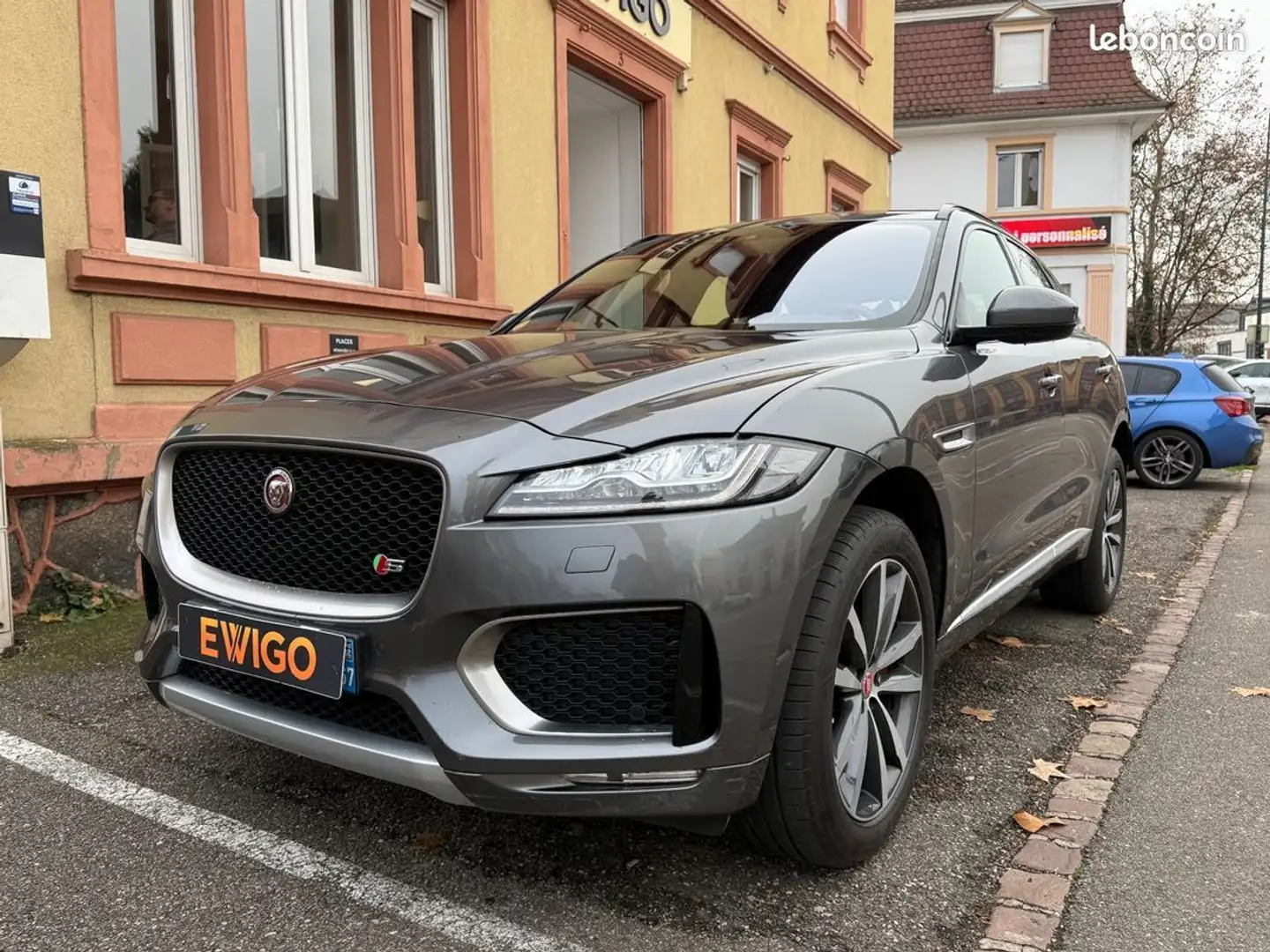 Jaguar F-Pace 3.0 d300 300 r-sport awd bva-garantie 6 mois Gris - 2