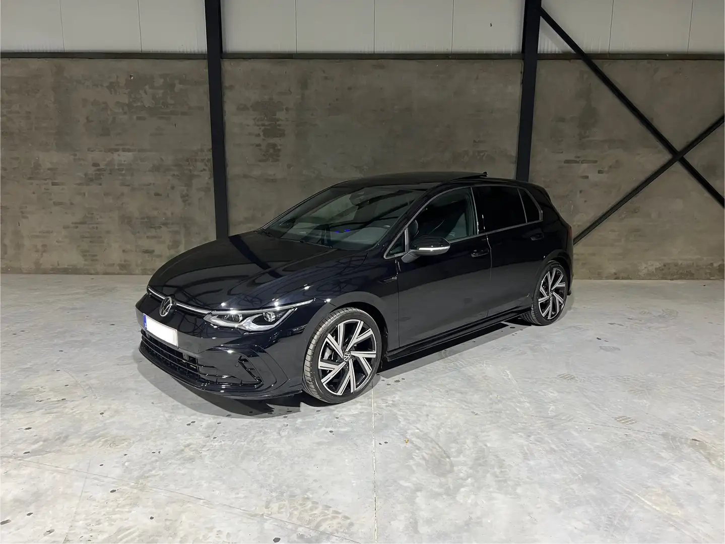 Volkswagen Golf VW Golf R-Line eTSI 1.5 - Pano - Harman Kardon - IQ Light - 1