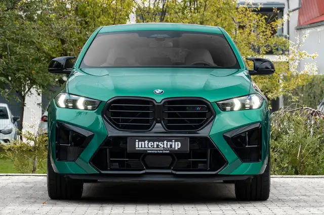 BMW X6 M view 2