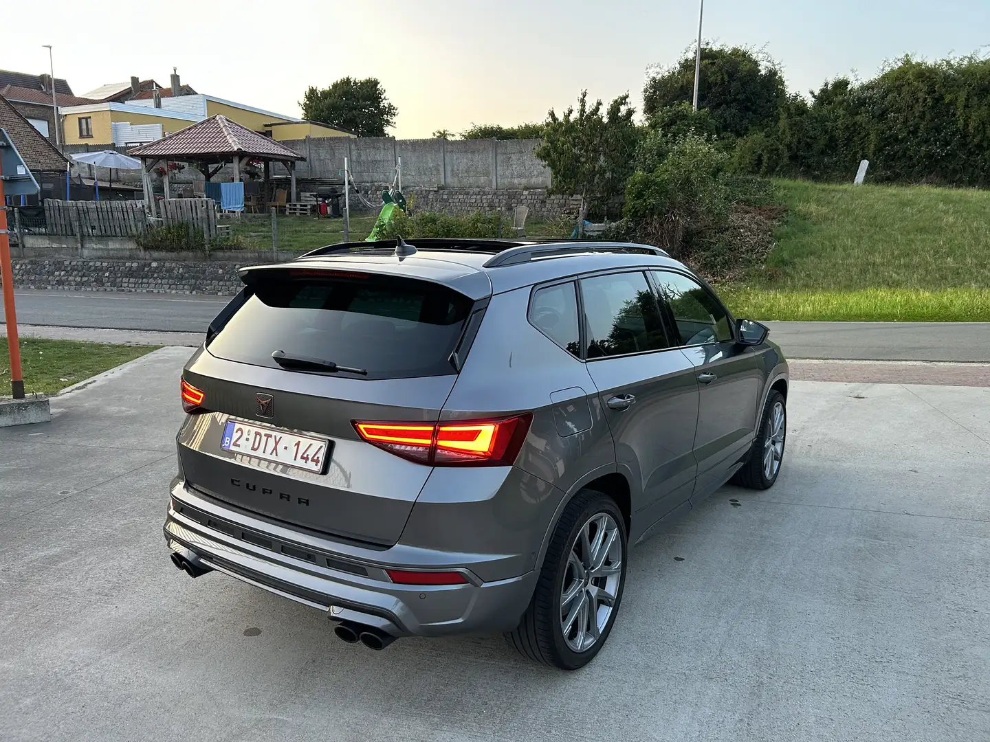 CUPRA Ateca 2.0 TSI 4Drive DSG / 20000km / Stage 2 Gris - 2