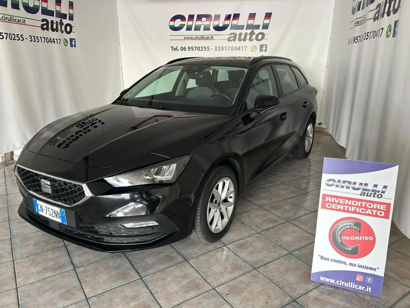 SEAT Leon Sportstourer 2.0 TDI Style Nero - 1