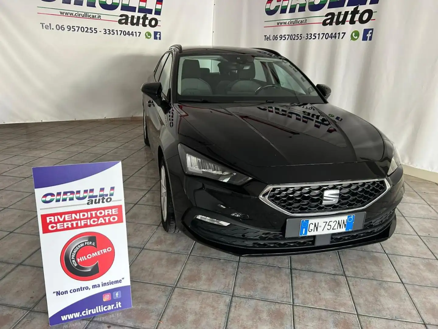 SEAT Leon Sportstourer 2.0 TDI Style Nero - 2
