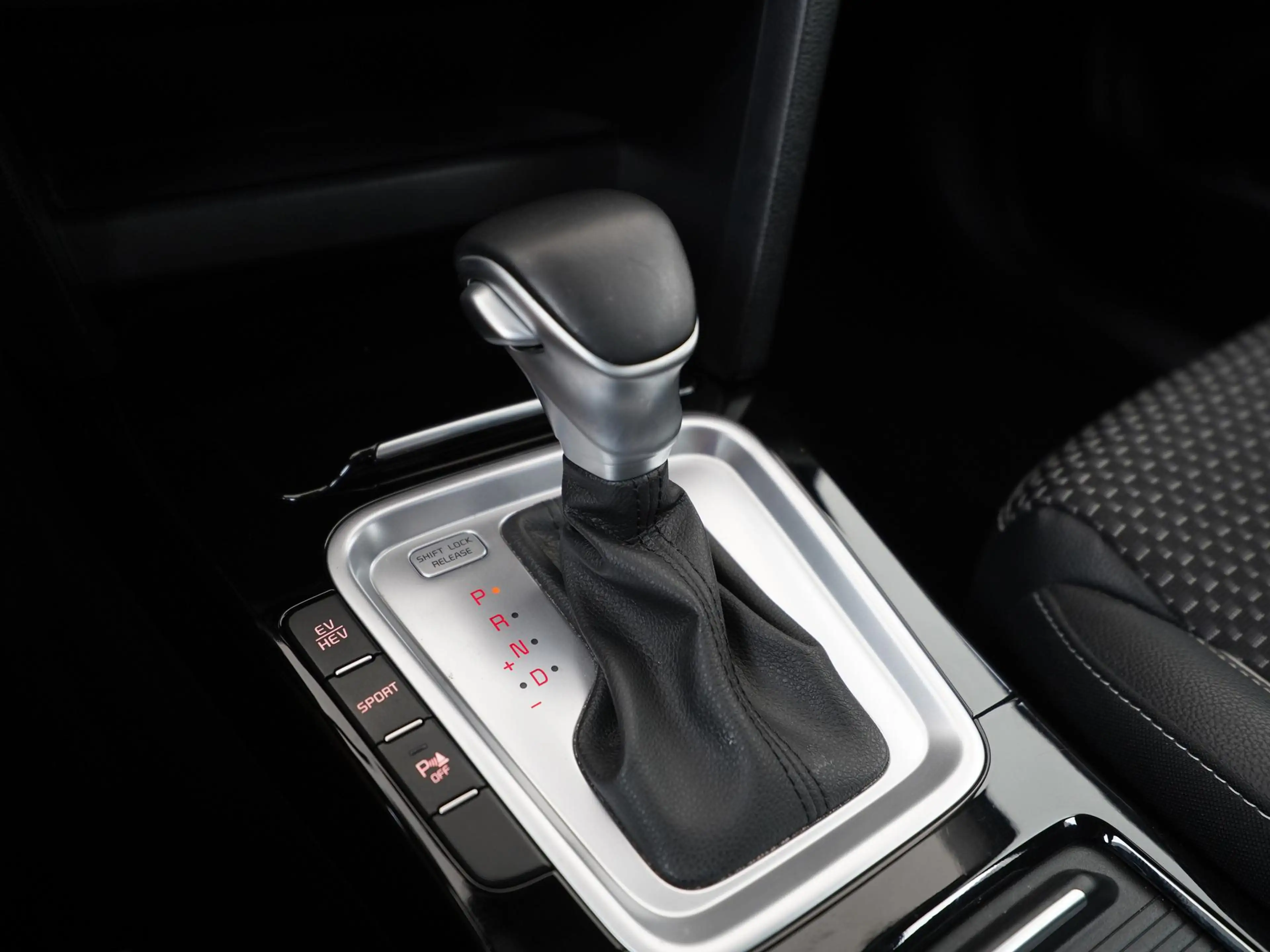 Kia XCeed 1.6 GDi PHEV DynamicLine | Camera | Navigatie | Ca — photo 11