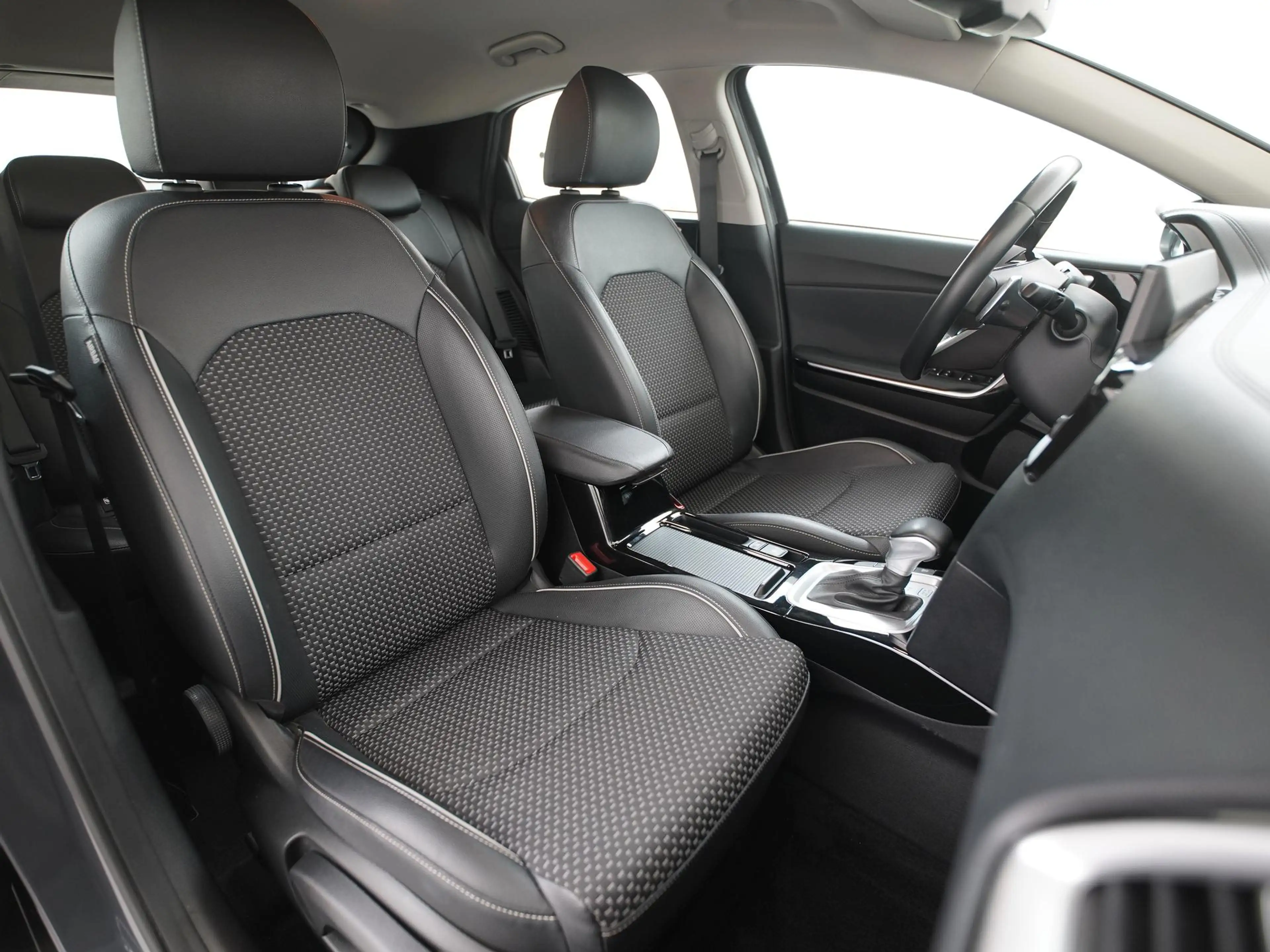 Kia XCeed 1.6 GDi PHEV DynamicLine | Camera | Navigatie | Ca — photo 33