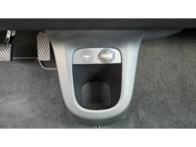 Hyundai IONIQ 5 view 9