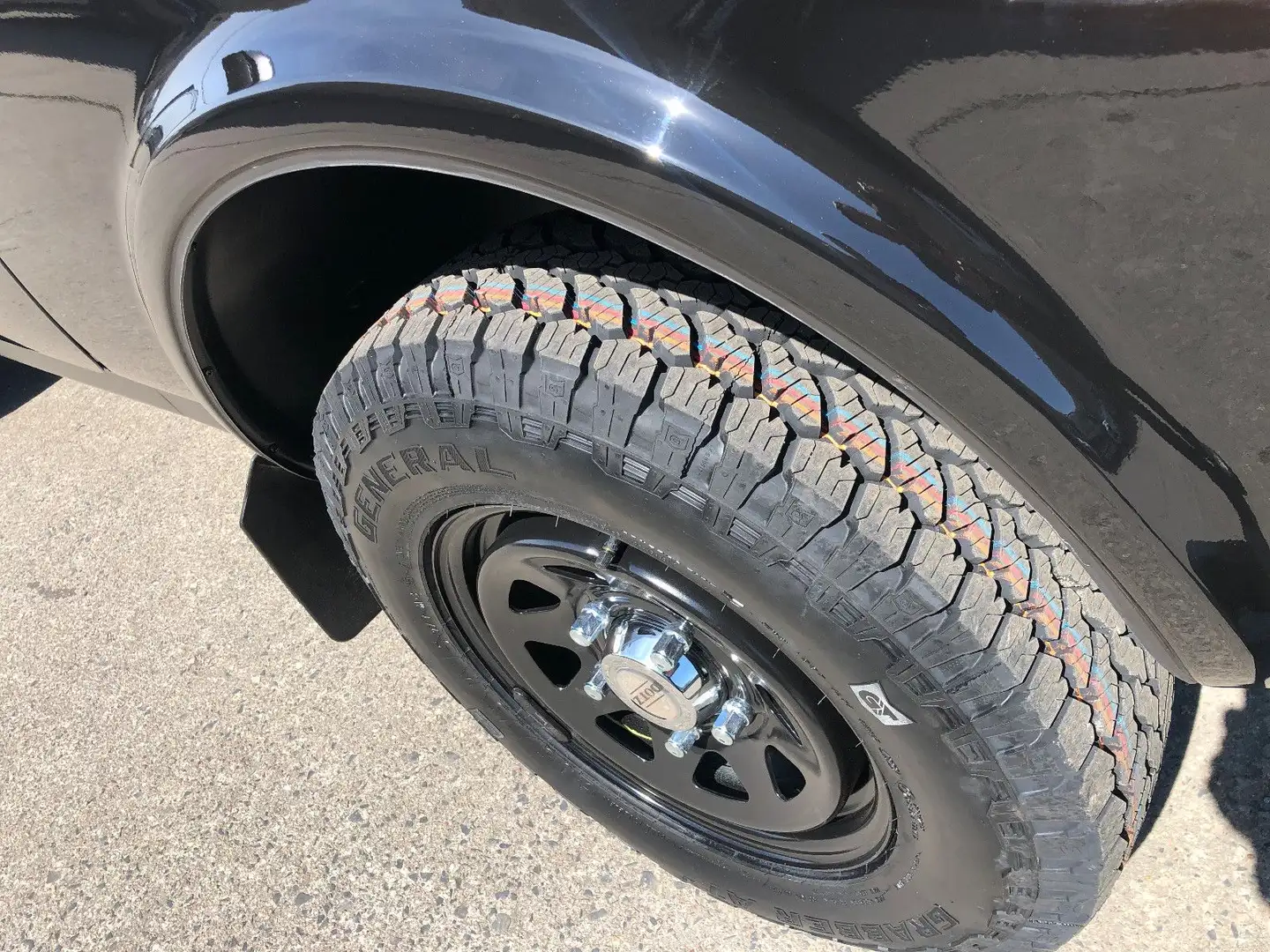 Lada Niva NIVA "NORMA EXKLUSIV" AHK! DOTZ-Räder! AET-2026 Schwarz - 2