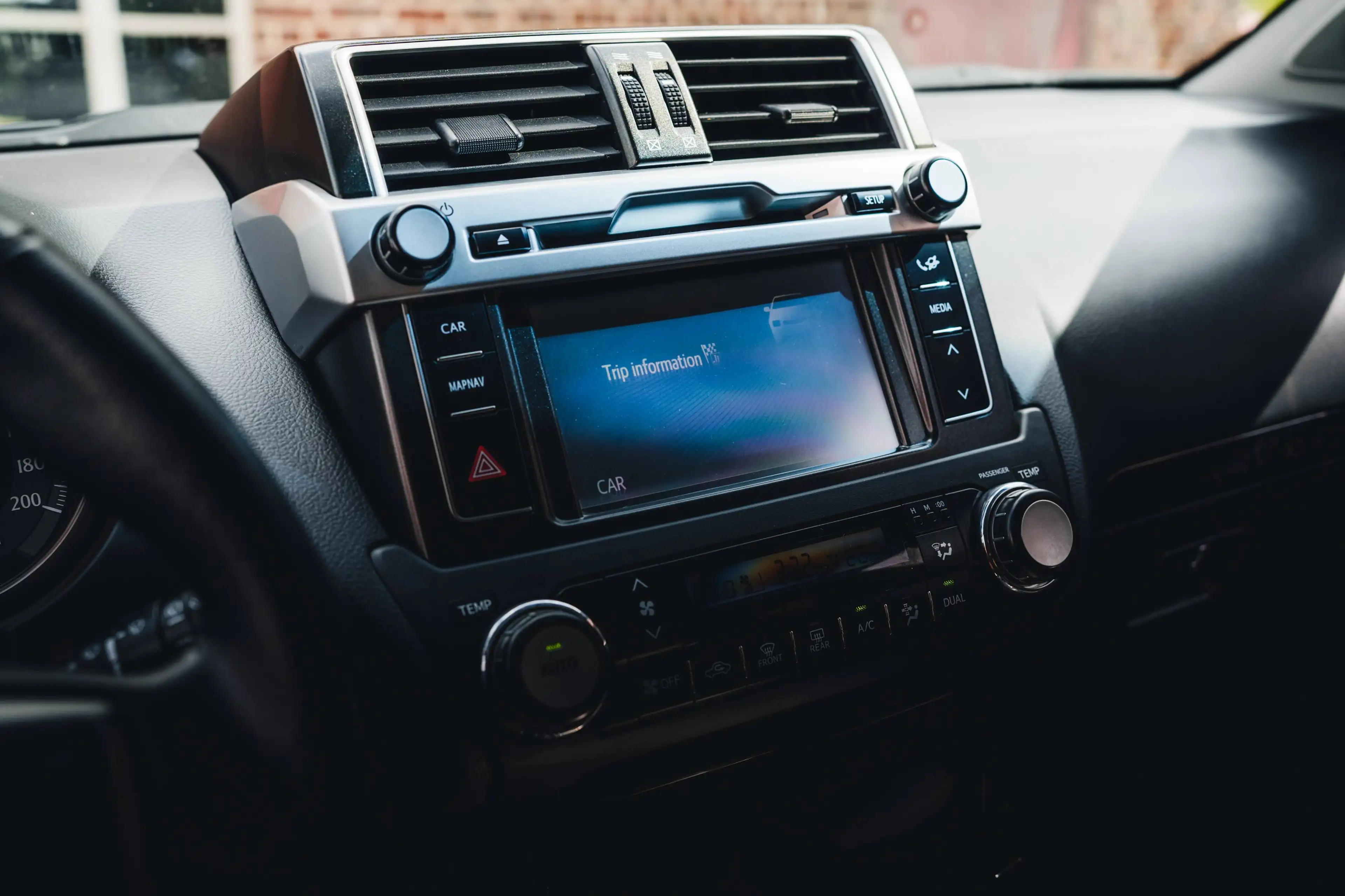 Toyota Land Cruiser 2.8D-4D — photo 14