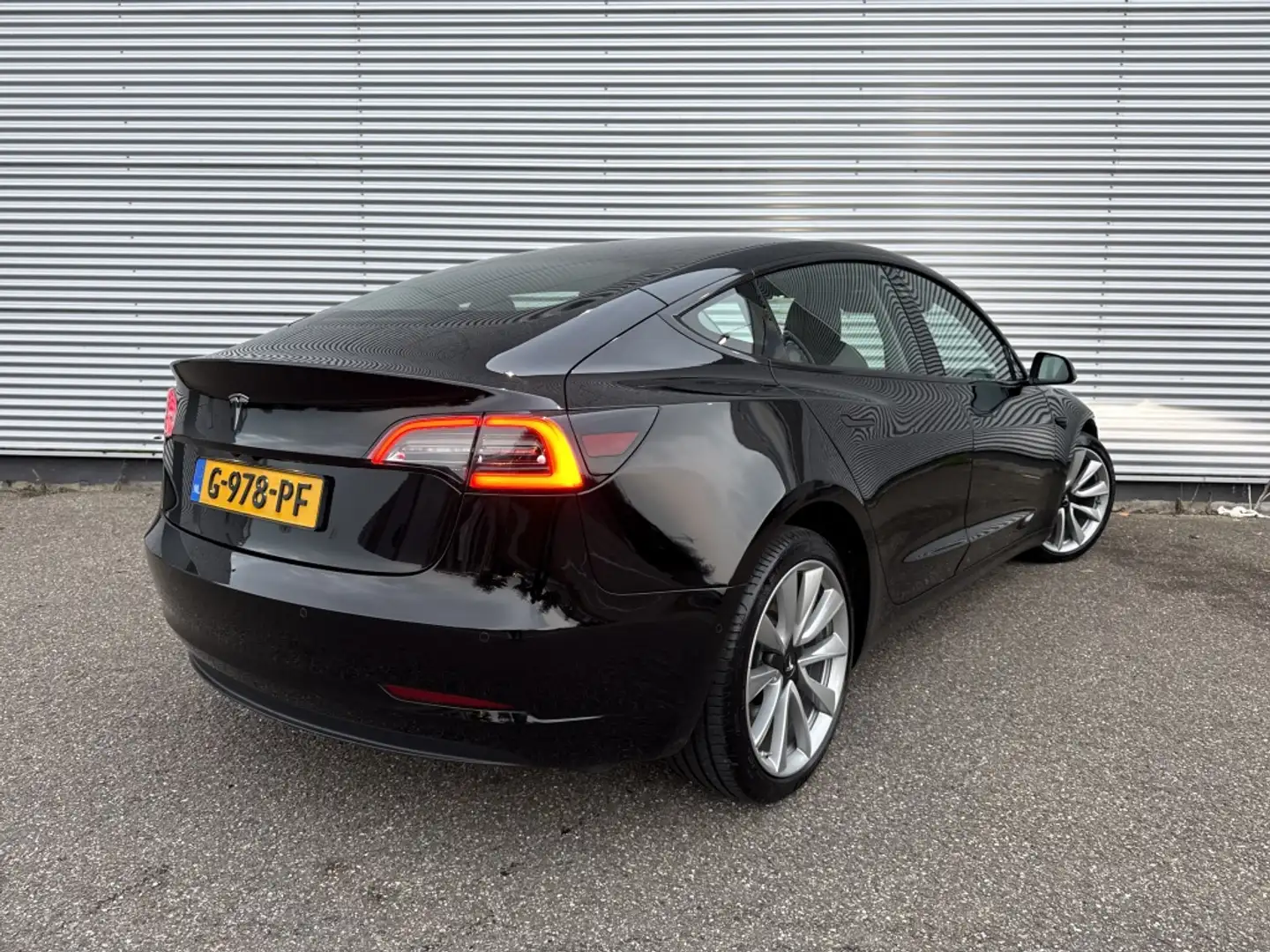Tesla Model 3 Long Range AWD 75kWh NAP 19" lichtmetaal Trekhaak Noir - 2