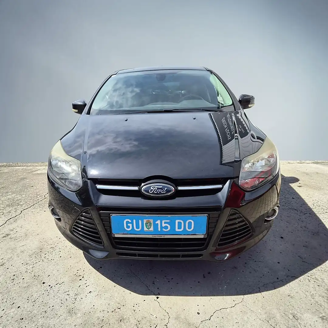 Ford Focus Titanium Schwarz - 2