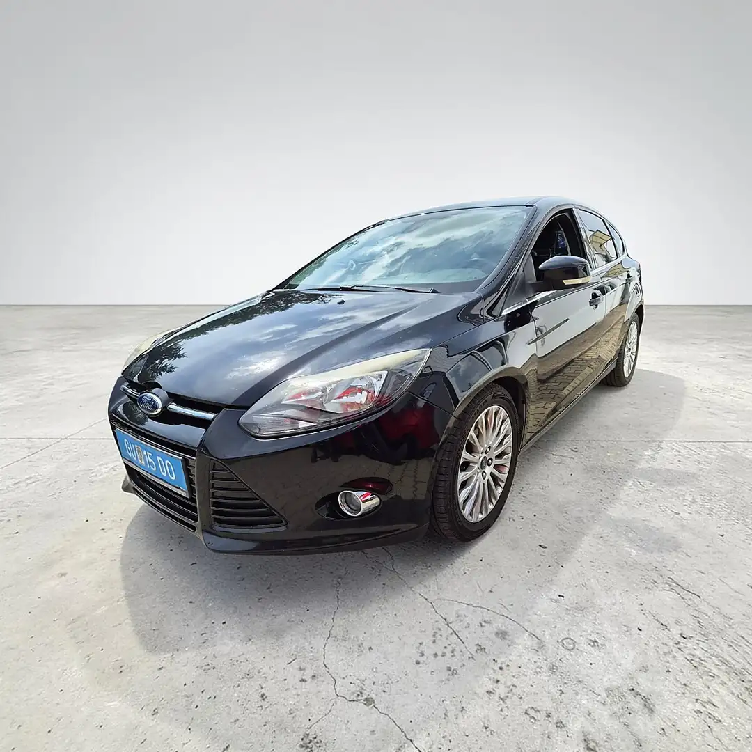 Ford Focus Titanium Schwarz - 1