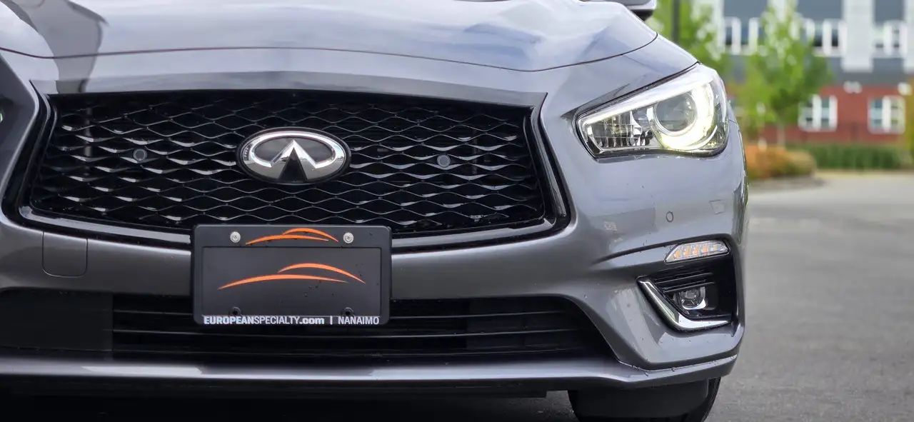 Infiniti Q50 снимка Infiniti Q50