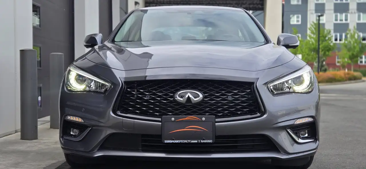Infiniti Q50 снимка Infiniti Q50