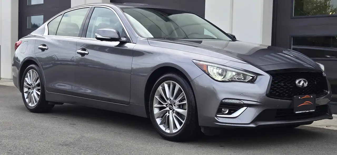 Infiniti Q50 снимка Infiniti Q50