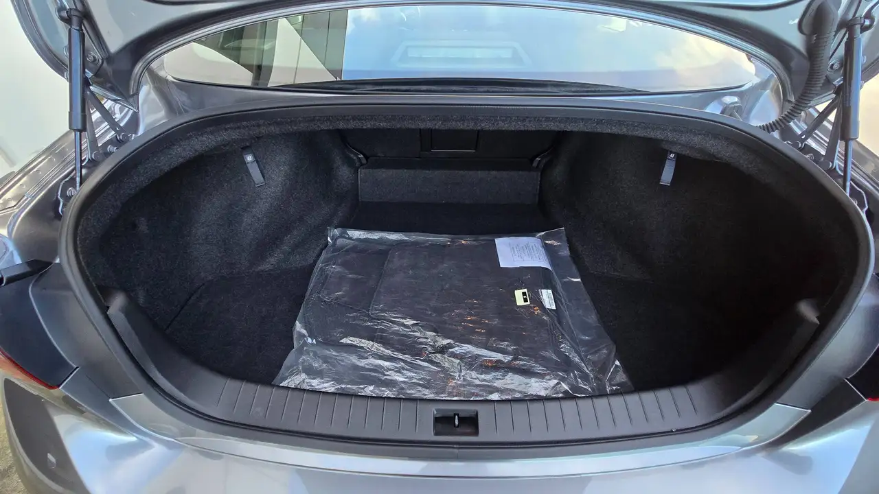 Infiniti Q50 снимка Infiniti Q50