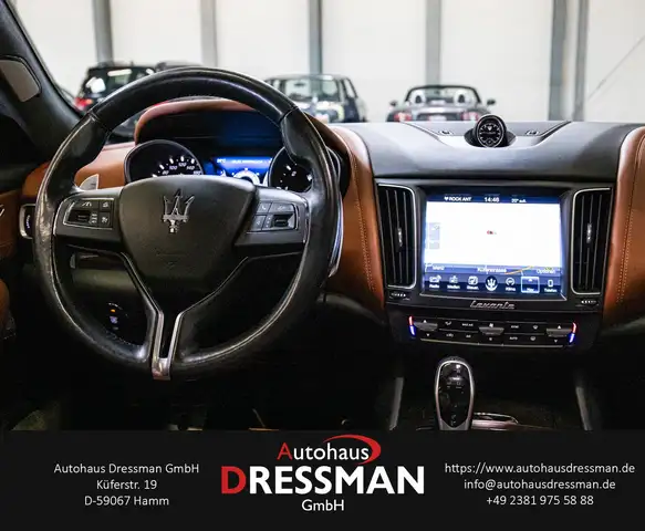 Maserati Levante view 15