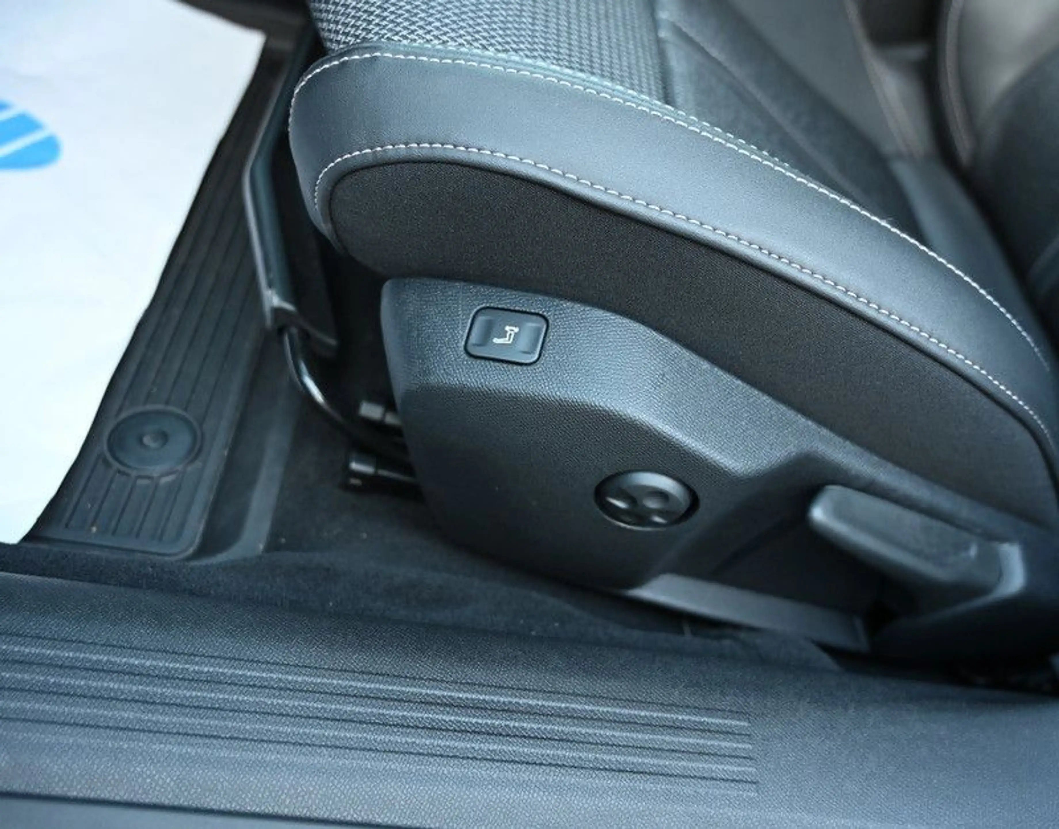 Peugeot 508 SW Hybrid 225 Allure LED NAVI Leder 1.Hd — photo 10