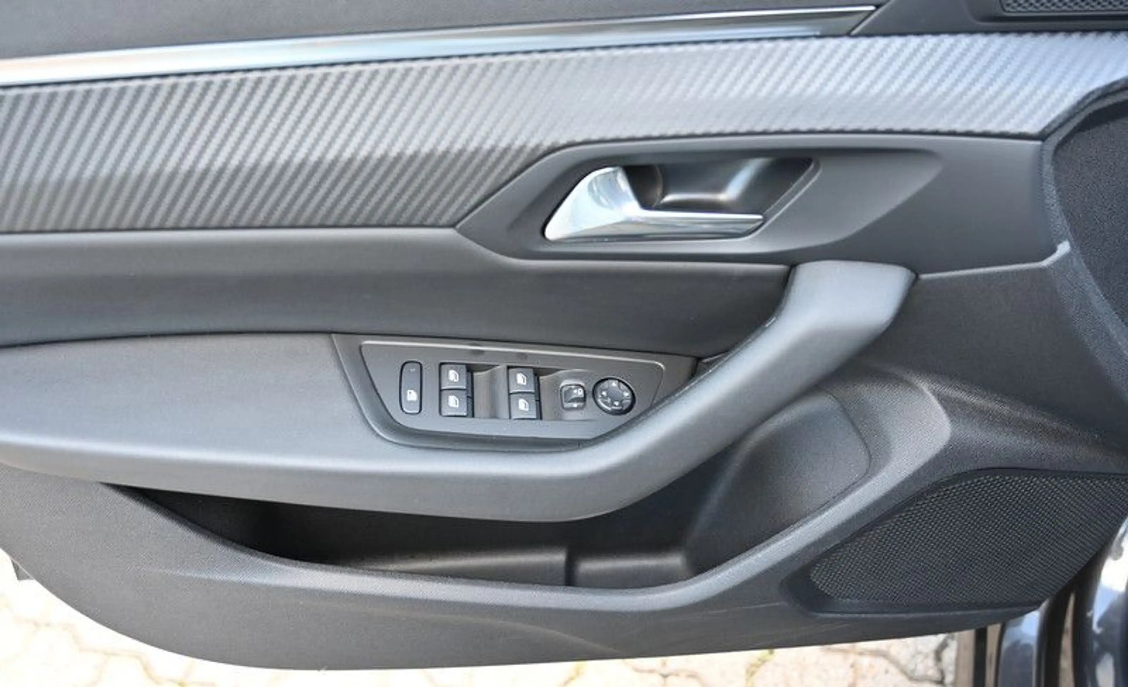 Peugeot 508 SW Hybrid 225 Allure LED NAVI Leder 1.Hd — photo 13