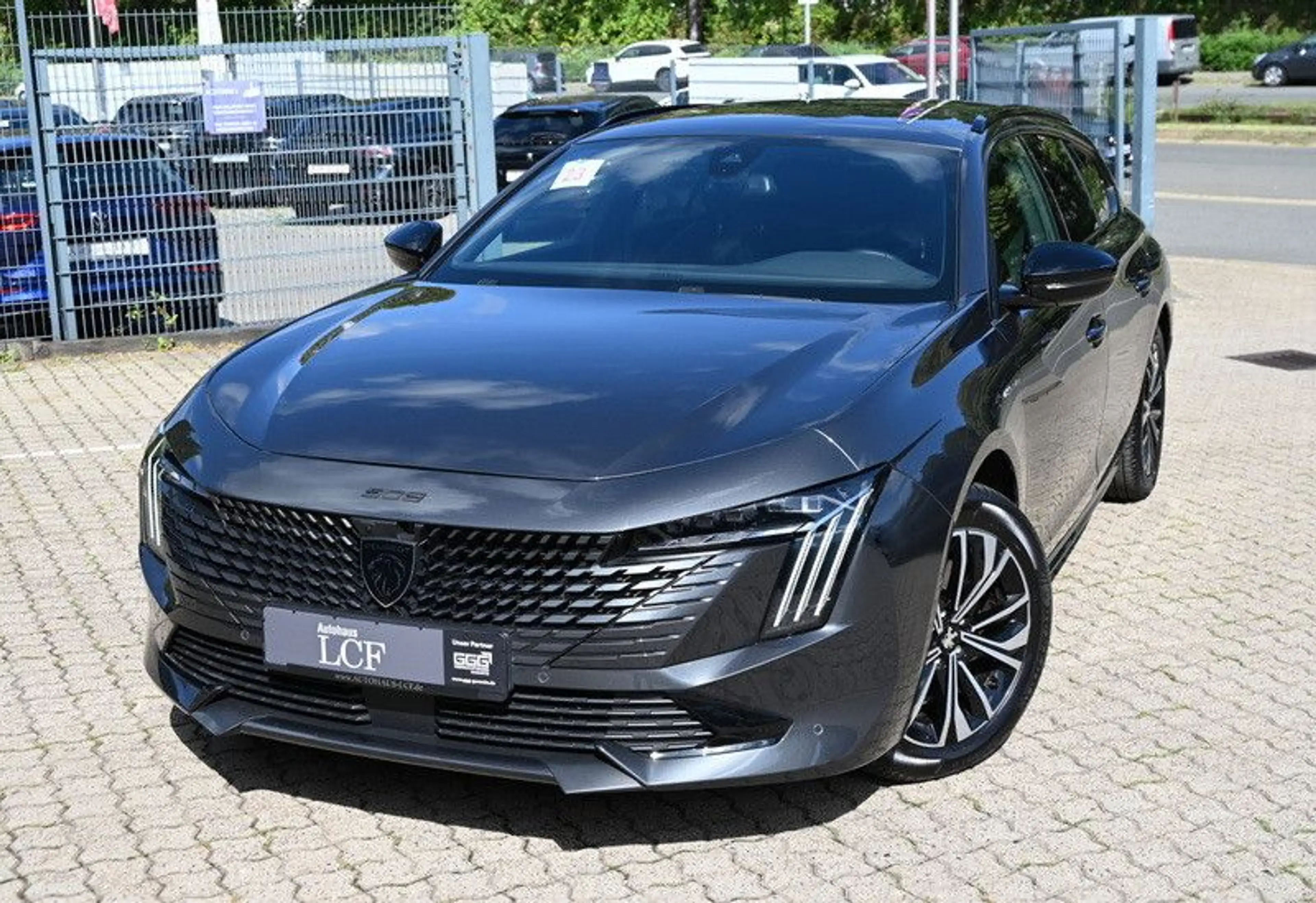 Peugeot 508 SW Hybrid 225 Allure LED NAVI Leder 1.Hd — photo 2