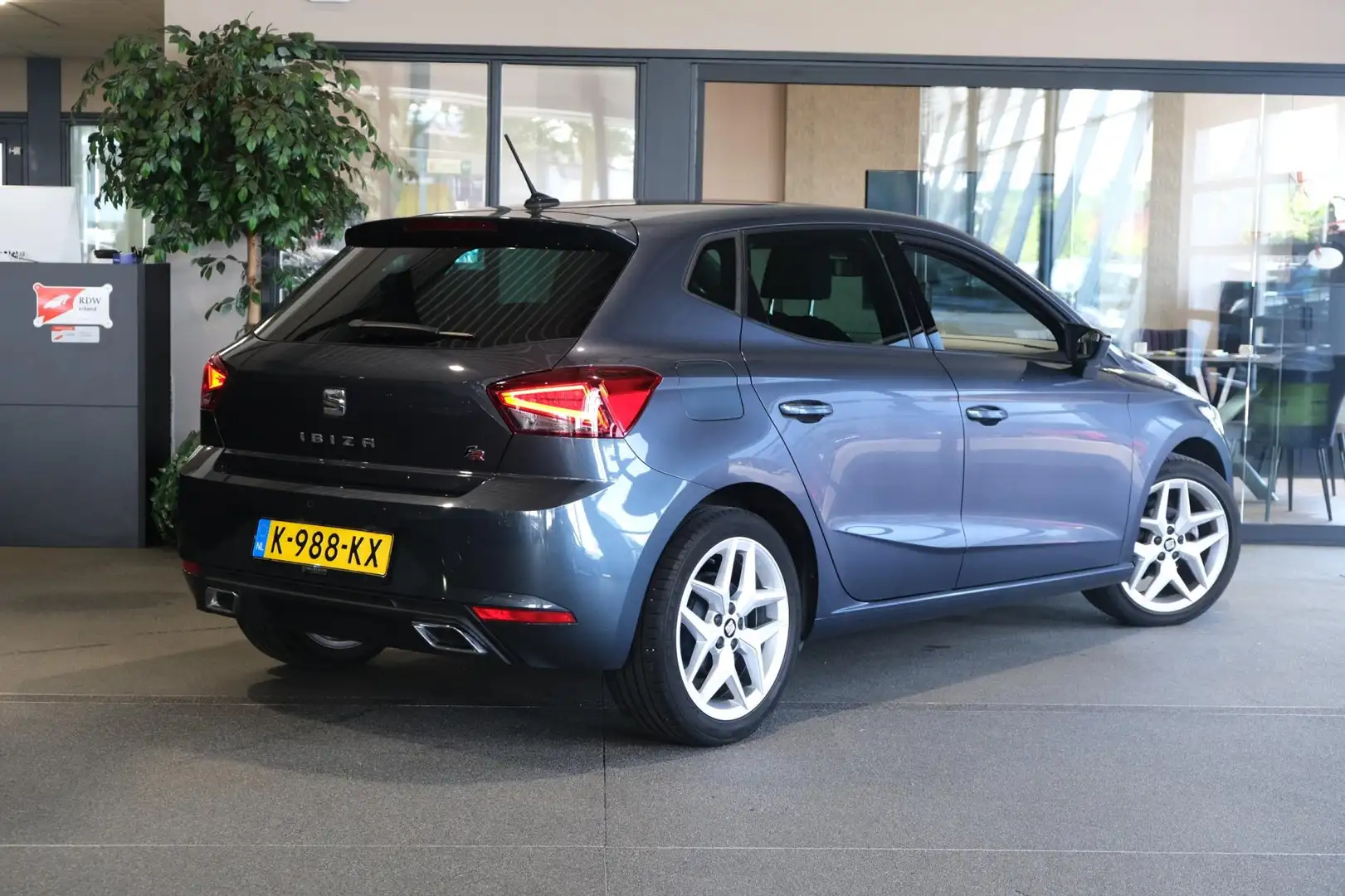 SEAT Ibiza 1.0 TSI FR Navi Virtual Led Cam Dab Pdc Cruise Led Gris - 2