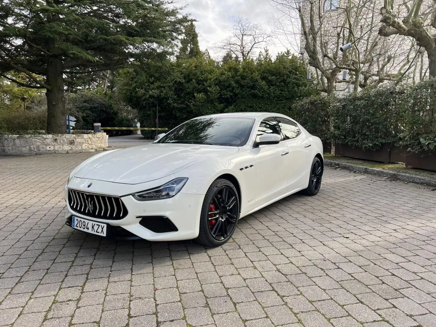 Maserati Ghibli Gransport V6 350 HP RWD Weiß - 1