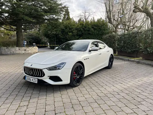 Maserati Ghibli Gransport V6 350 HP RWD