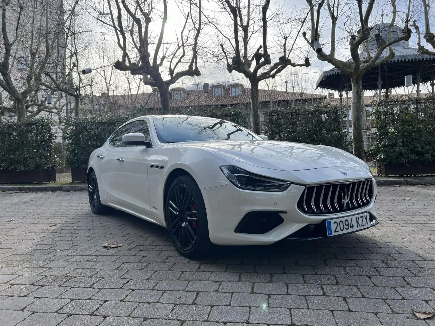 Maserati Ghibli Gransport V6 350 HP RWD Weiß - 2