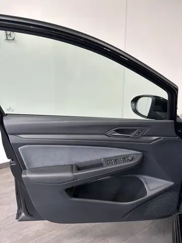 Volkswagen Golf view 9