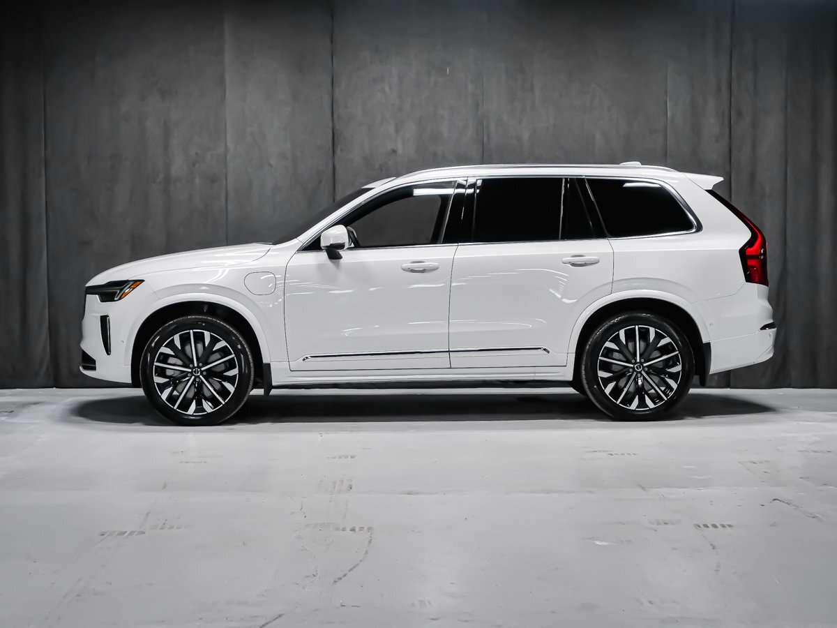 2026 Volvo XC90 Ultra 6-Seater (Bright Theme) alt 3