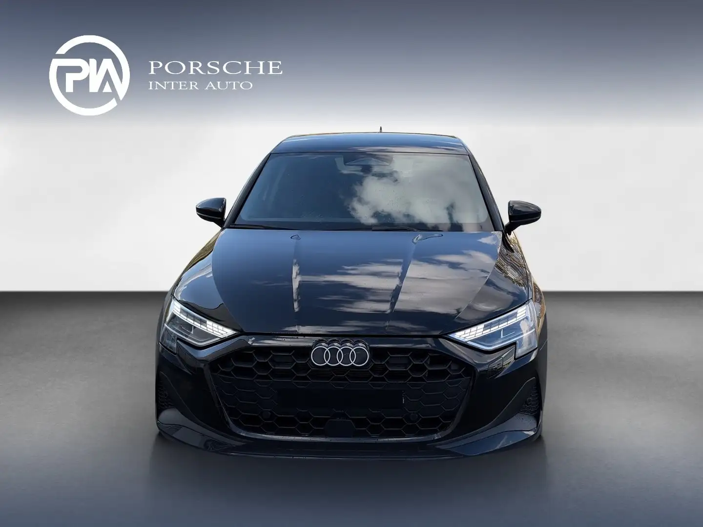 Audi A3 30 TFSI Schwarz - 2