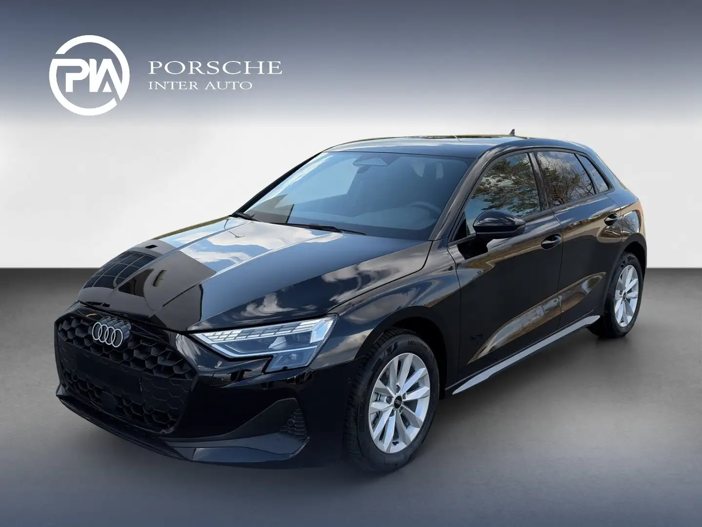 Audi A3 30 TFSI Schwarz - 1