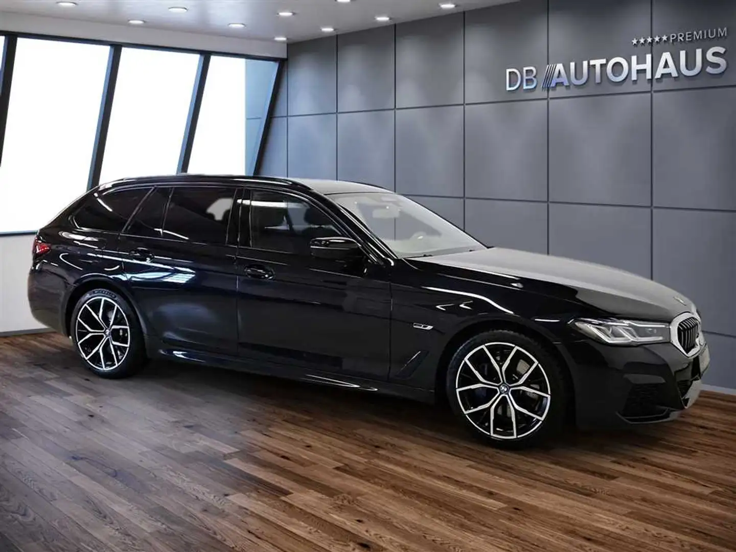 BMW 530 e xDrive Touring Sport-Steptronic Zwart - 2