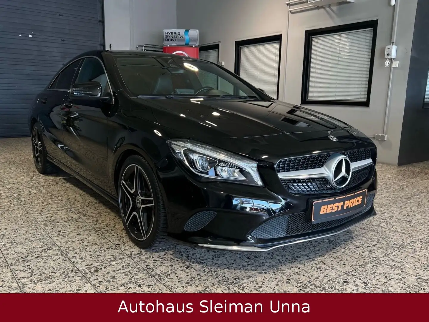 Mercedes-Benz CLA 180 /Automatik/Comand/Kamera/Panorama/Alu Schwarz - 1