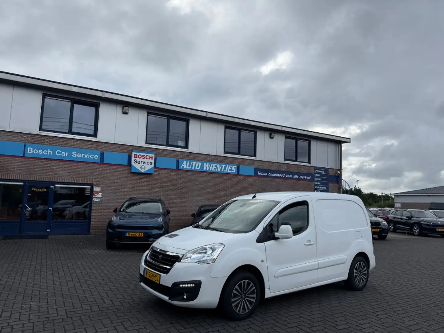 Peugeot Partner 1.6 BlueHDi | Premium | Airco | Cruise | Navi Wit - 2