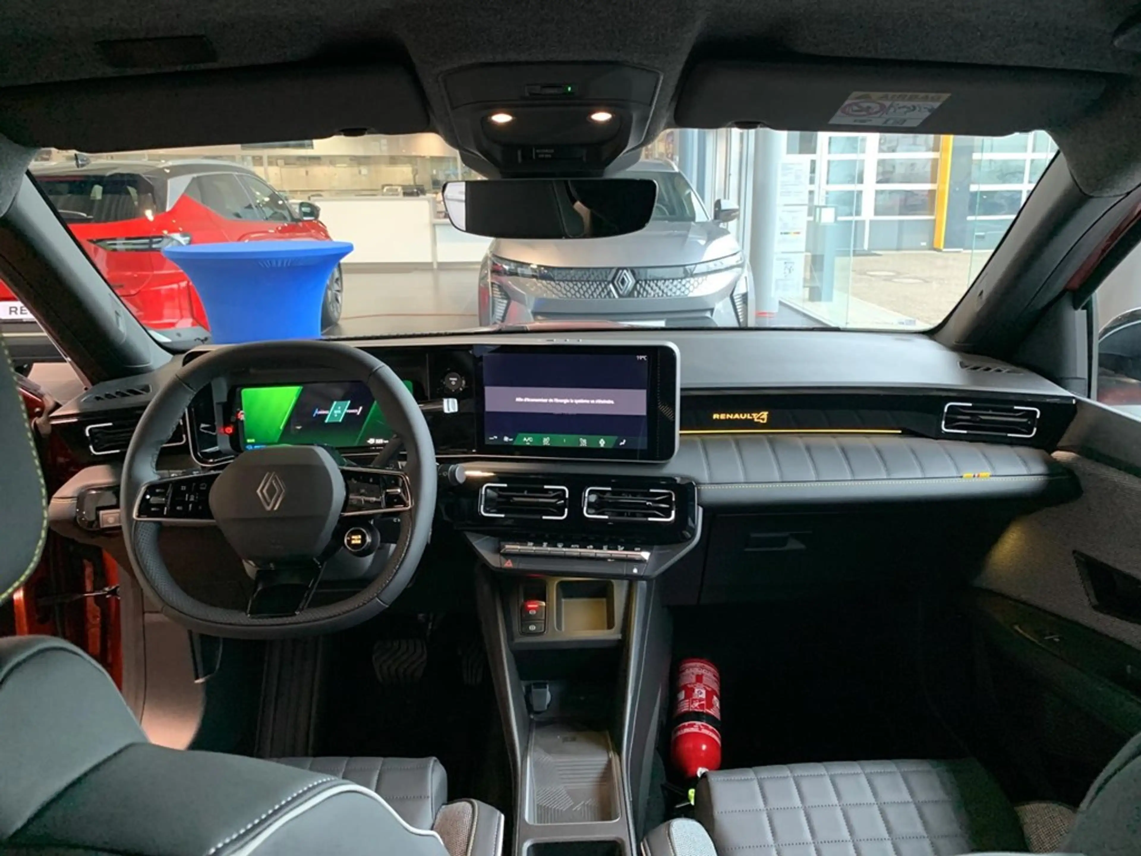 Renault R 4 E-tech Iconic 150HP Comfort Range Automaat — photo 3