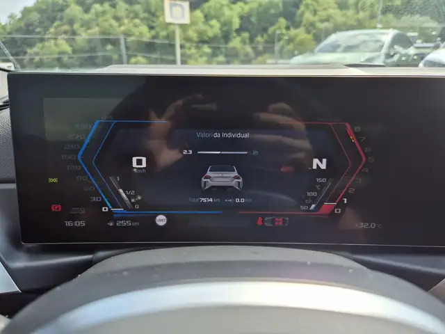 BMW M2 view 14