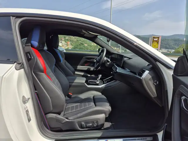 BMW M2 view 9