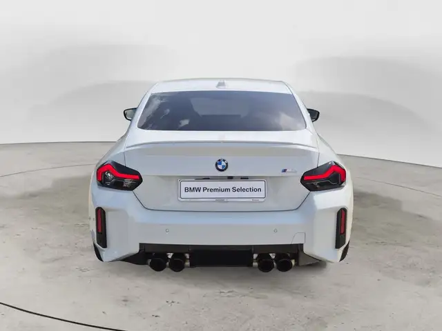 BMW M2 view 3