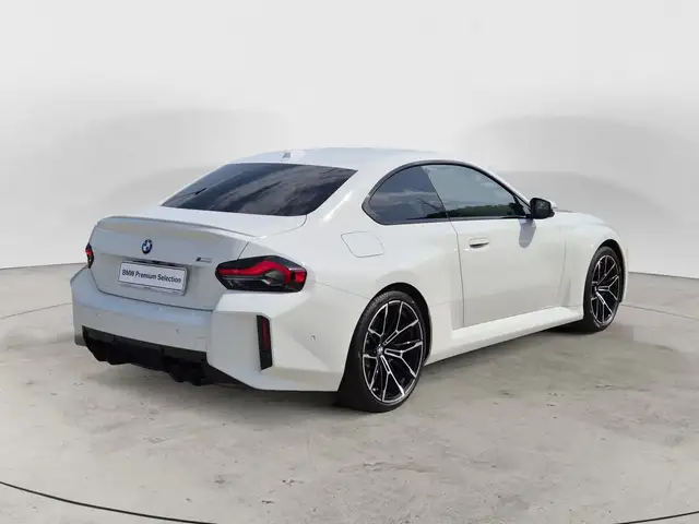 BMW M2 view 4