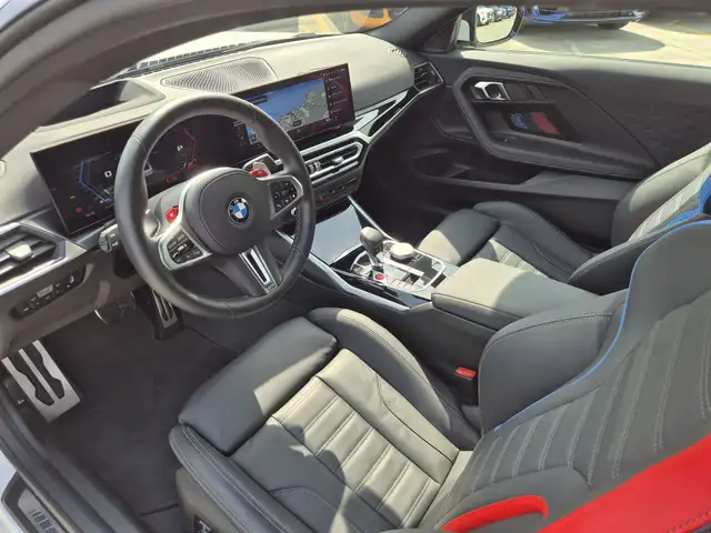 BMW M2 view 6